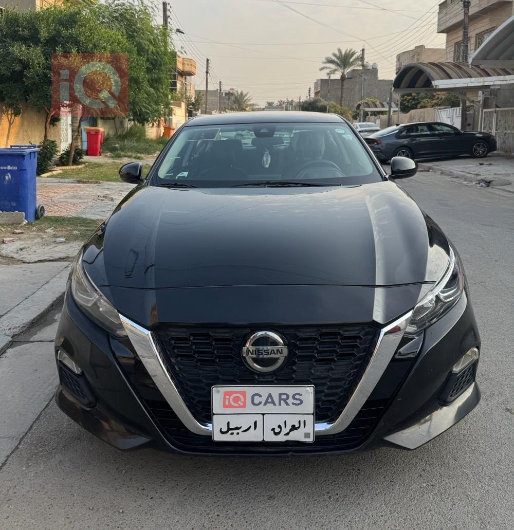 نیسان ئەلتیما